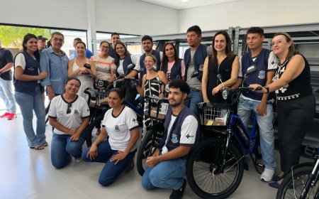 Senadora Soraya entrega 20 bicicletas elétricas para agentes de saúde em Porto Murtinho