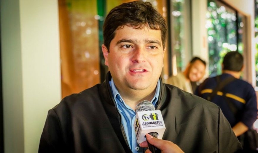 Ficha-suja até 2032, ex-prefeito ganha cargo de presidente do PSDB e monta ‘gabinete paralelo’ no PL