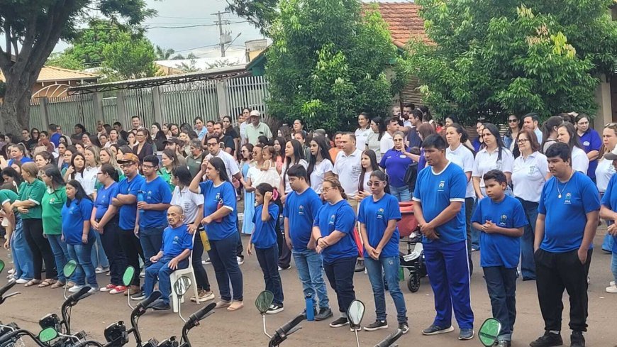 Antônio João celebra 62 anos com cerimônia cívica marcada por clima instável