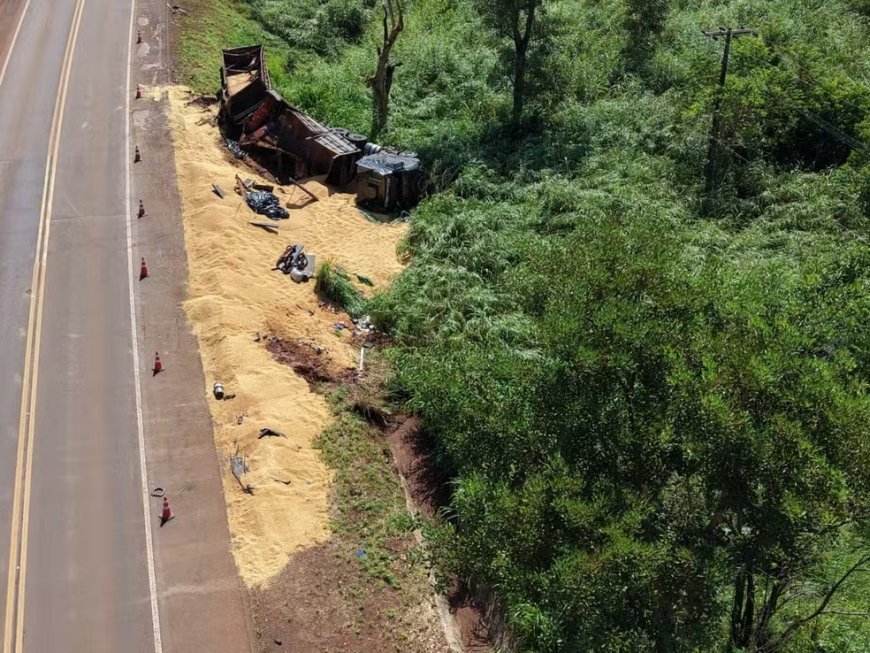 Policial aposentado e esposa morrem em acidente entre carro e carreta na BR-163 em MS