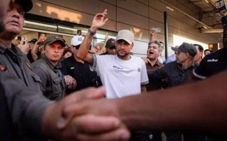 VÍDEO: Neymar mobiliza multidão ao chegar com o Santos a Ponta Porã