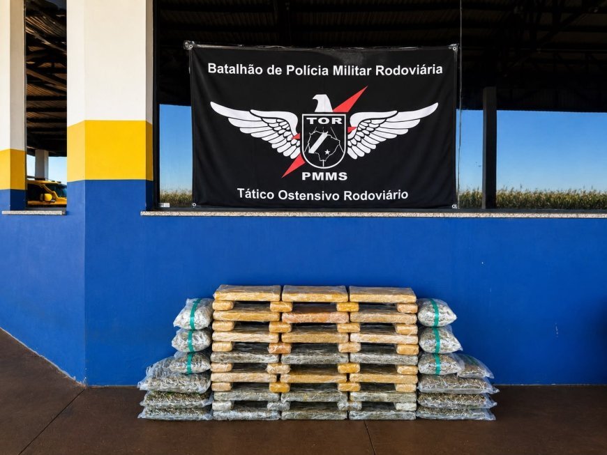 TOR do BPMRv apreende 60 quilos de drogas durante fiscalização na MS-162 em Maracaju.