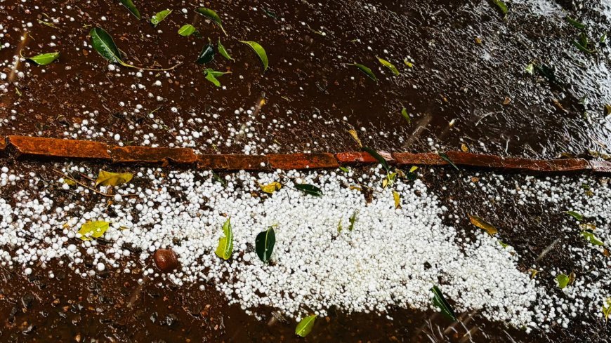 VÍDEO: Após ventania, ciclone-bomba causa temporal com granizo em Antônio João